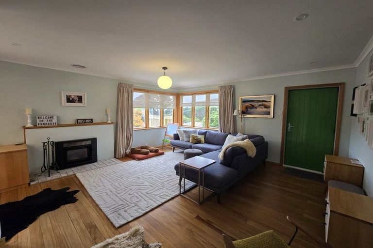 Photo of property in 118 Rawhiti Road, Pukerua Bay, 5026