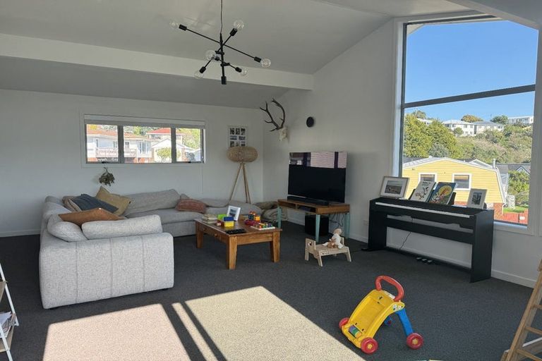 Photo of property in 3 Rydal Place, Southgate, Wellington, 6023