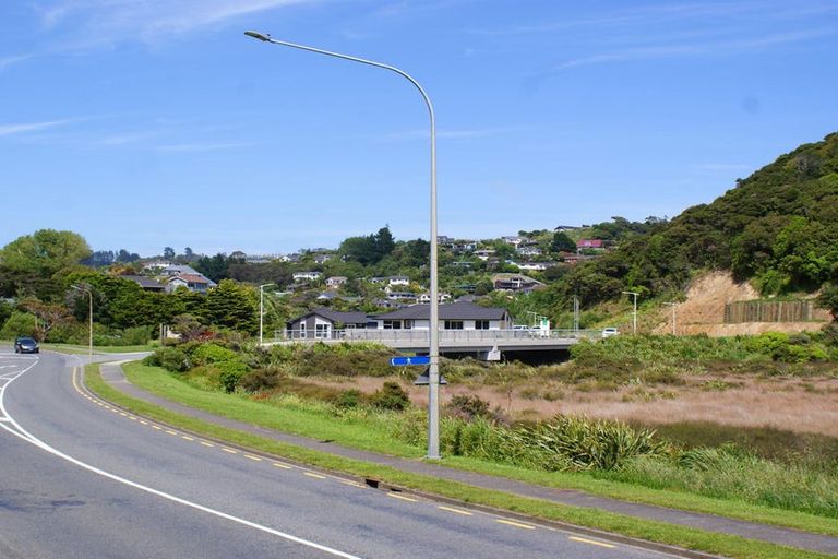 Photo of property in 4 Tradewinds Drive, Whitby, Porirua, 5024