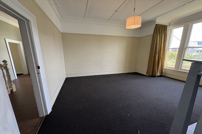 Photo of property in 1/18 Clifton Terrace, Kelburn, Wellington, 6012