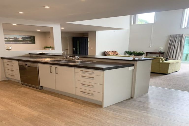 Photo of property in 9 Duncan Street, Tawa, Wellington, 5028