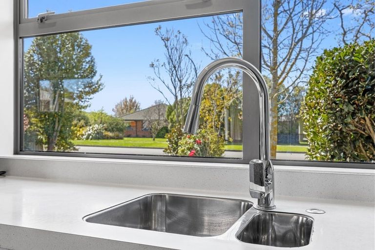 Photo of property in 30 De Castro Drive, Blenheim, 7201