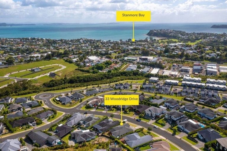 Photo of property in 33 Woodridge Drive, Stanmore Bay, Whangaparaoa, 0932