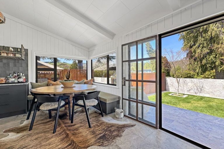 Photo of property in 1 Nisbet Terrace, Kinloch, Taupo, 3377