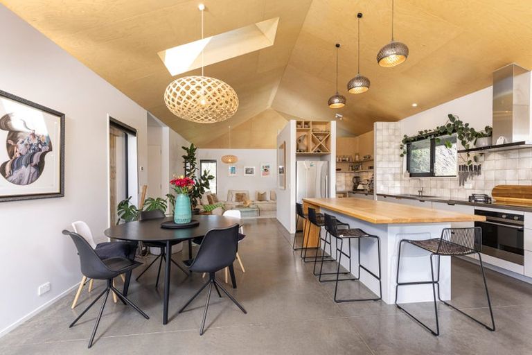 Photo of property in 5 Loach Road, Hawea Flat, Wanaka, 9382