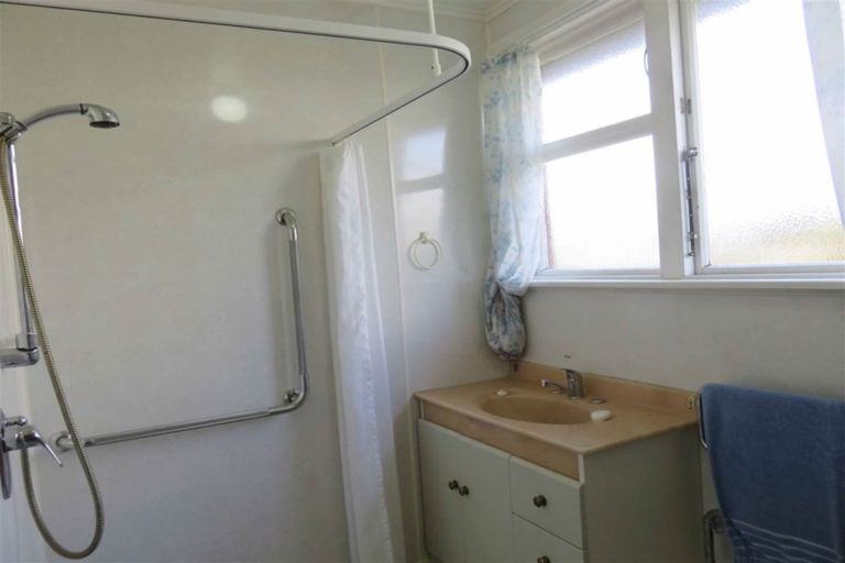 Photo of property in 15 Manapouri Street, Strathern, Invercargill, 9812