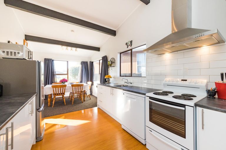 Photo of property in 43 Havelock Avenue, Westbrook, Palmerston North, 4412