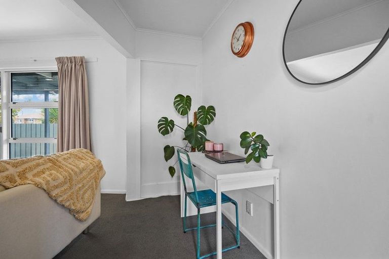 Photo of property in 25 Prisk Street, Melville, Hamilton, 3206