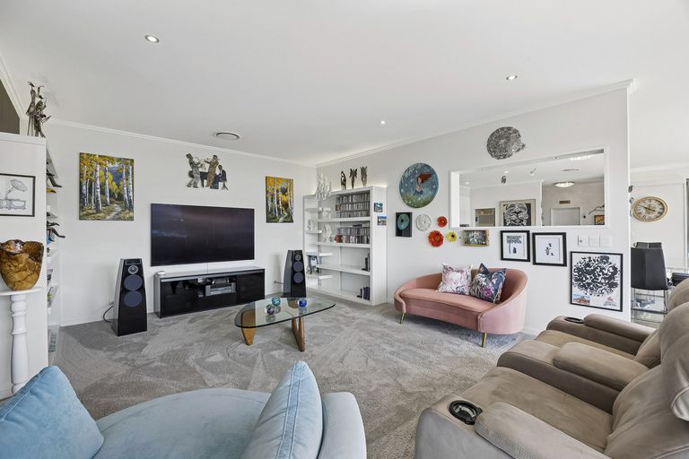 Photo of property in 28 Barling Street, Macandrew Bay, Dunedin, 9014