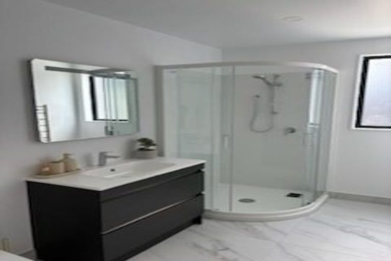 Photo of property in 29 Mataikokako Loop, Kawakawa Bay, Papakura, 2585