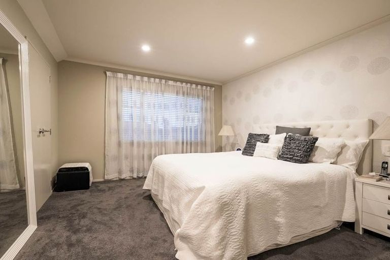 Photo of property in 5 Chateau Rise, Flat Bush, Auckland, 2016