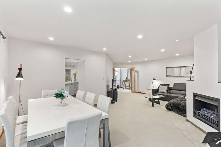 Photo of property in 114 Mccormacks Bay Road, Mount Pleasant, Christchurch, 8081