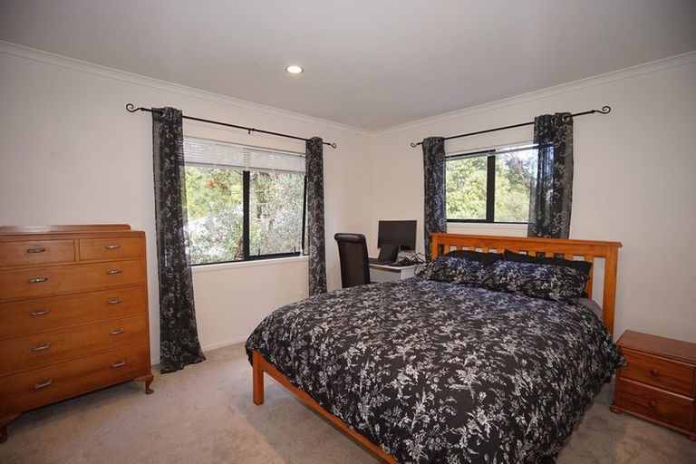 Photo of property in 26 Barlow Place, Chatswood, Auckland, 0626