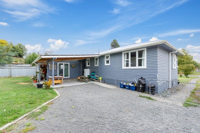 Photo of property in 239 Golf Road, Taumarunui, 3920