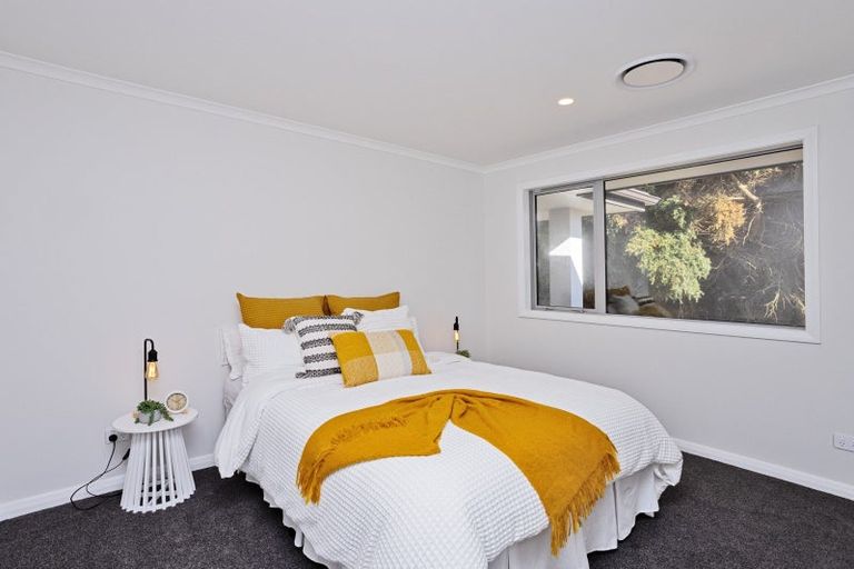 Photo of property in 92 Blairlogie Close, Otatara, Invercargill, 9879