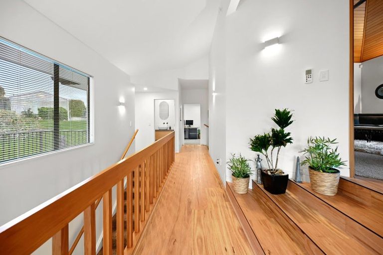 Photo of property in 2 Minchin Crescent, St Andrews, Hamilton, 3200