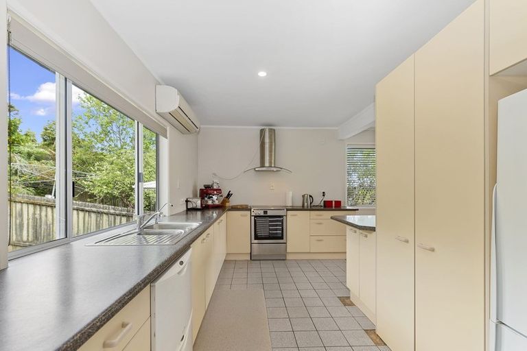 Photo of property in 14 Ragley Street, Titirangi, Auckland, 0604
