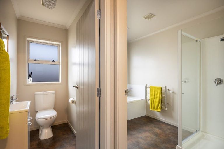 Photo of property in 11f Lemont Place, Westown, New Plymouth, 4310