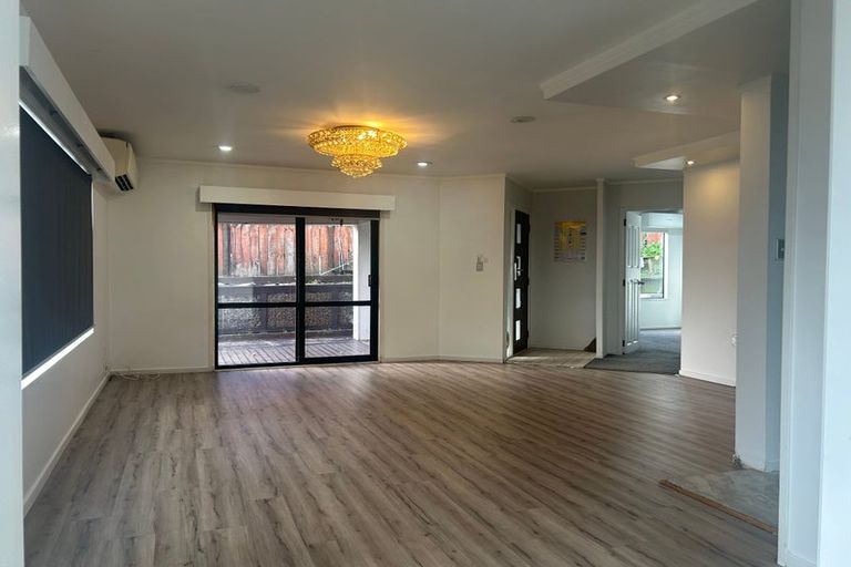 Photo of property in 29 Goodwood Drive, Goodwood Heights, Auckland, 2105