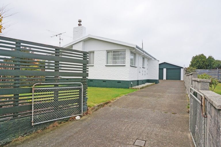 Photo of property in 3 Argyle Street, Kew, Invercargill, 9812