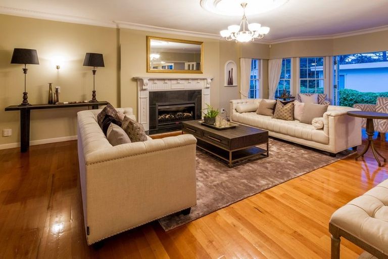 Photo of property in 2/57 Rock Isle Road, Torbay, Auckland, 0630