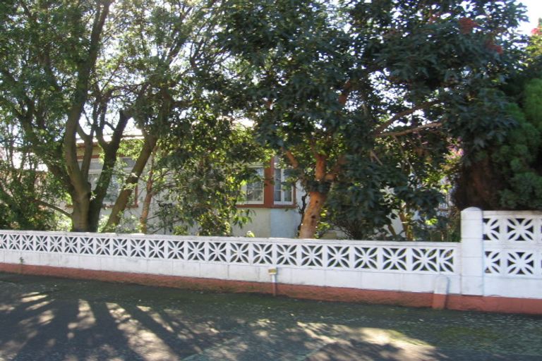 Photo of property in 2 Kauri Street, Roslyn, Palmerston North, 4414