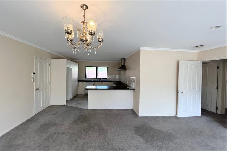 Photo of property in 33a Minaret Drive, Bucklands Beach, Auckland, 2014