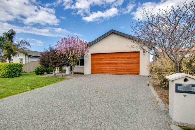 Photo of property in 18 Pania Place, Poraiti, Napier, 4112