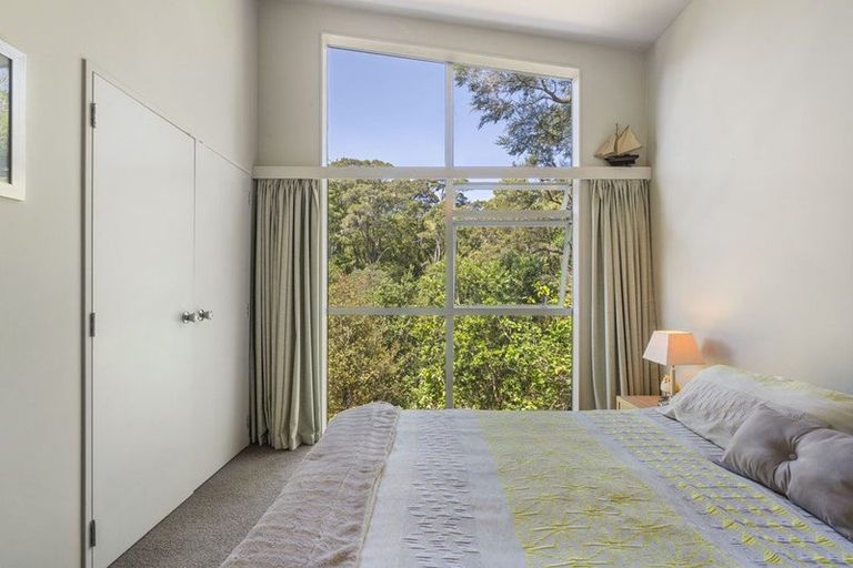 Photo of property in 10 Beach Street, Sandspit, Warkworth, 0982