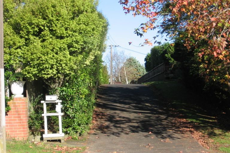 Photo of property in 16 School Road, Te Atatu South, Auckland, 0610