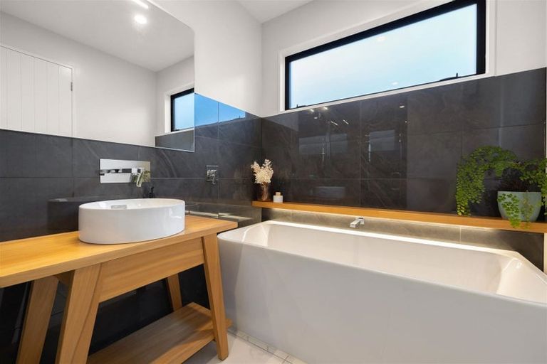 Photo of property in 3 Polperro Court, Jacks Point, Queenstown, 9371