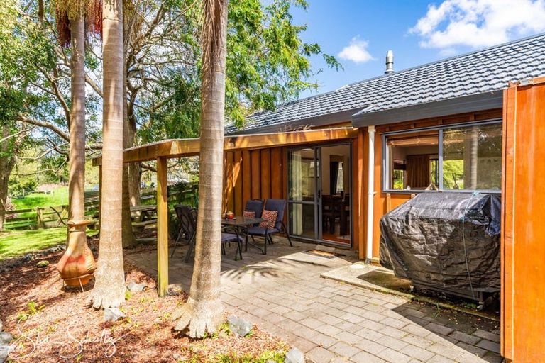 Photo of property in 9 Bickerstaffe Road, Maungaturoto, 0520