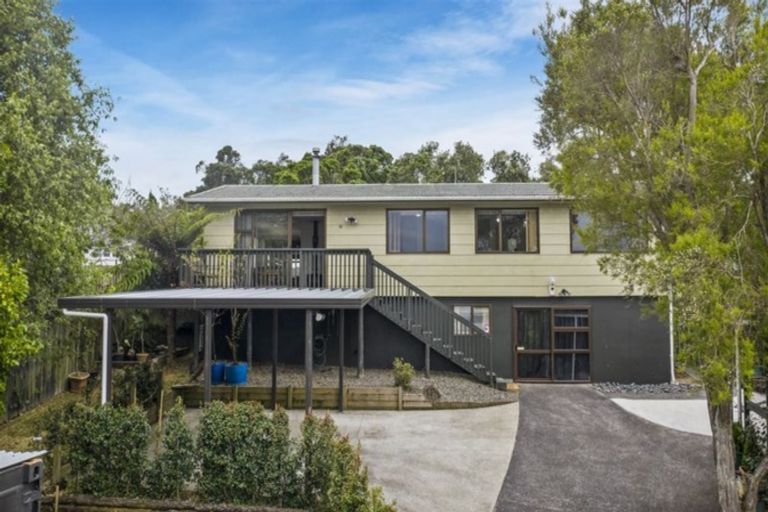 Photo of property in 12 Fitzherbert Avenue, West Harbour, Auckland, 0618