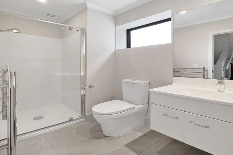 Photo of property in 91c Hobsonville Point Road, Hobsonville, Auckland, 0616
