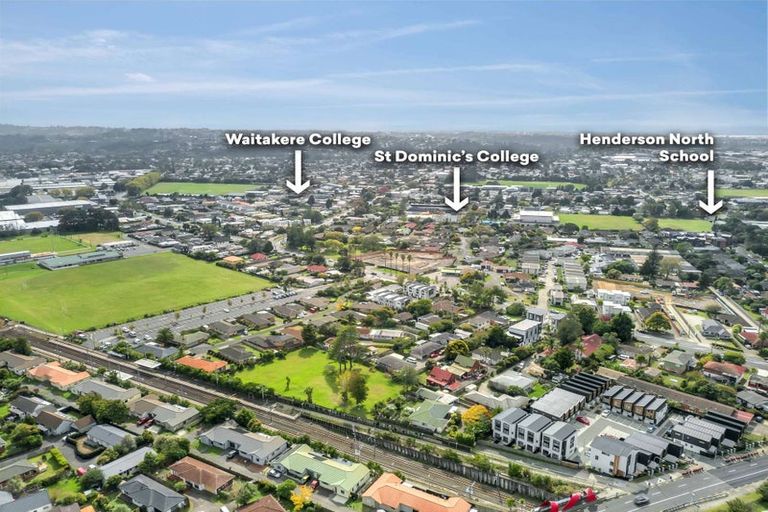 Photo of property in 3/54 Swanson Road, Henderson, Auckland, 0610