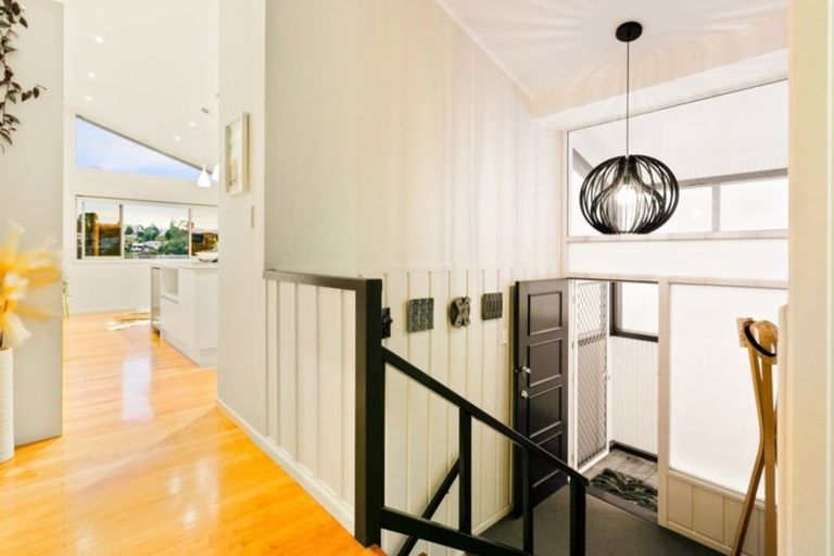 Photo of property in 23 Mayfair Crescent, Mairangi Bay, Auckland, 0630