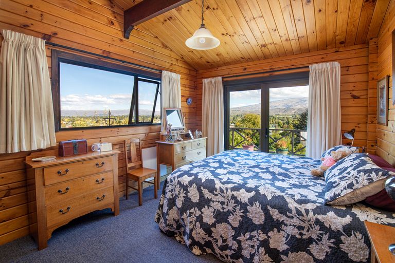 Photo of property in 26 Shields Street, Clyde, 9330