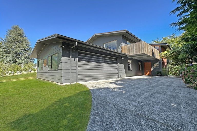 Photo of property in 82 Marina Terrace, Kinloch, Taupo, 3377