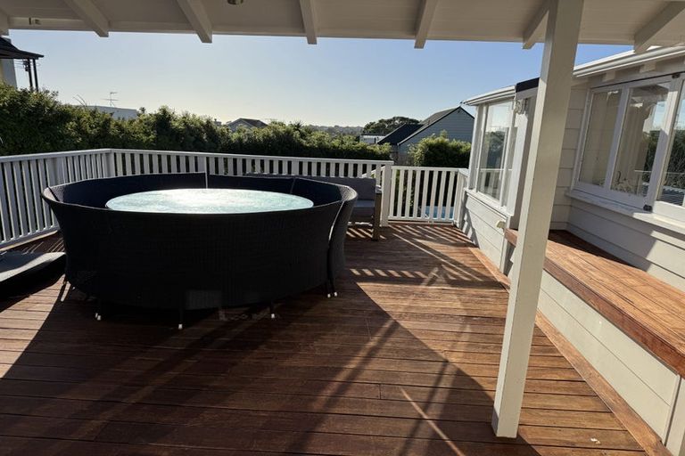 Photo of property in 18 Bayview Road, Hauraki, Auckland, 0622