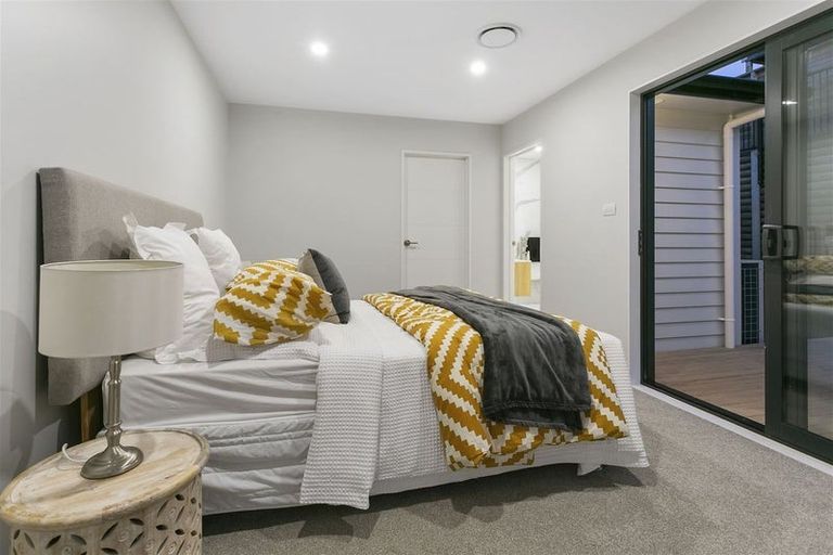 Photo of property in 8 Turutu Place, Long Bay, Auckland, 0630