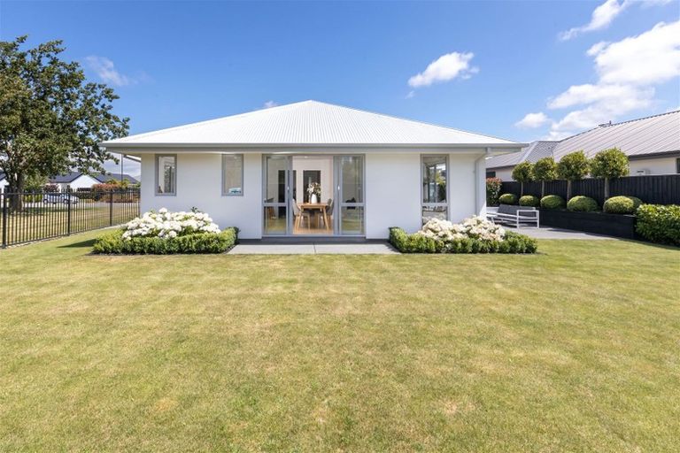 Photo of property in 17 Carpenter Drive, Prebbleton, 7604