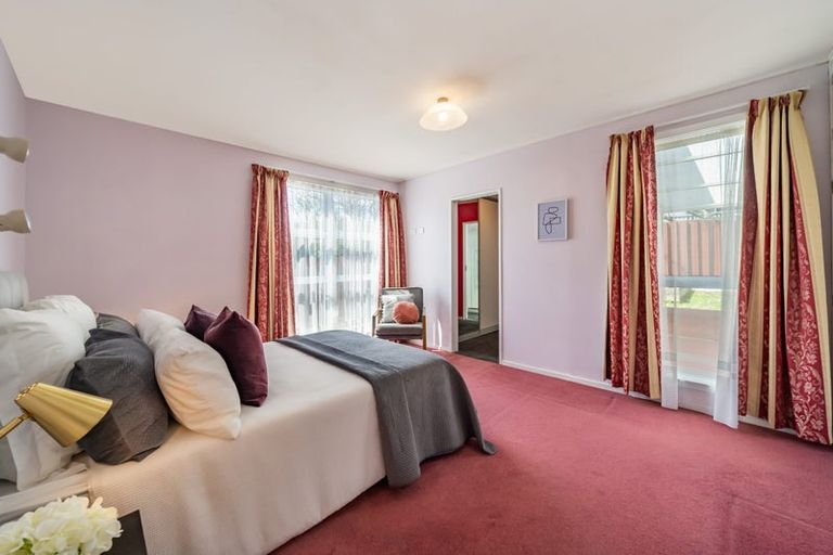 Photo of property in 6 Haast Close, Kelson, Lower Hutt, 5010