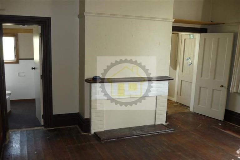 Photo of property in 1 Phillips Street, Kensington, Dunedin, 9011