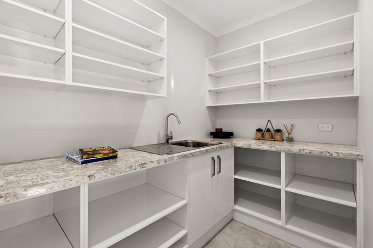 Photo of property in 10 Quarry Ridge, Poraiti, Napier, 4182