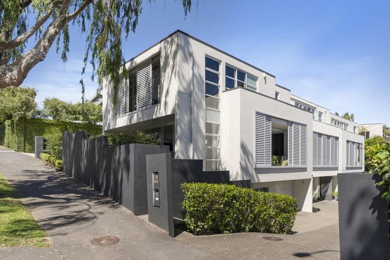 Photo of property in 4a Sarsfield Street, Herne Bay, Auckland, 1011