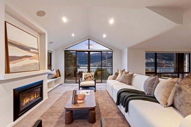Photo of property in 660 Peninsula Road, Kelvin Heights, Queenstown, 9300