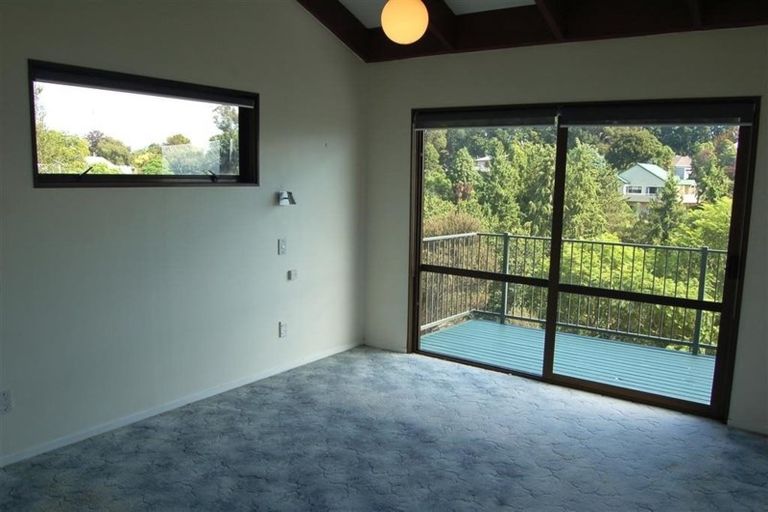 Photo of property in 27 Burns Road, Hospital Hill, Napier, 4110