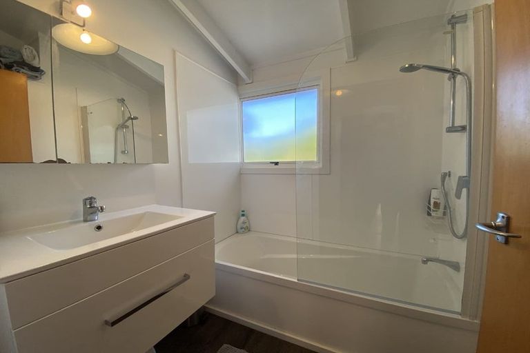 Photo of property in 1 Makora Road, Otaihanga, Paraparaumu, 5036