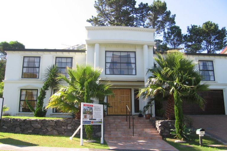 Photo of property in 25 Penguin Drive, Murrays Bay, Auckland, 0630