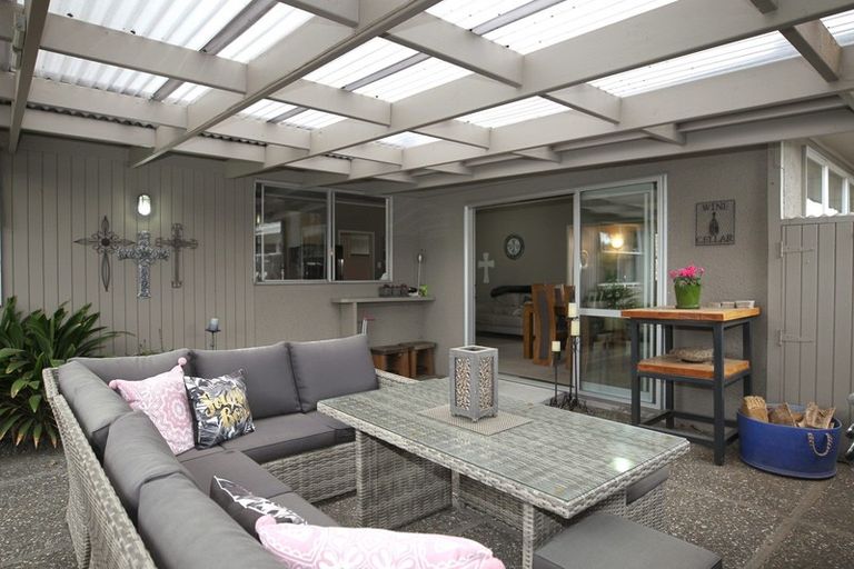 Photo of property in 92 Napier Road, Havelock North, 4130